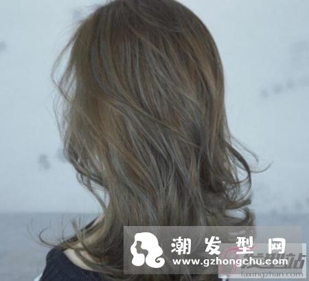 头上出油发臭怎么办？养成这5个好习惯就能摆脱臭油头！