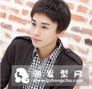 男生两边剃光的最帅气发型 打造最帅气最霸气型男