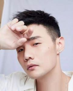 美人尖留什么发型男士 种植多少钱