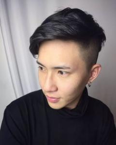 男生侧分油头发型 油头这样分更帅气有型