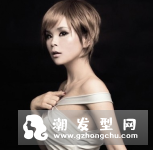 俏皮可爱短发发型图片 高雅的波波头不可少