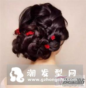 复古森系盘发 新娘敬酒发型