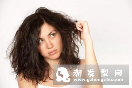 头发出油没时间洗头　保持头发干爽小妙招
