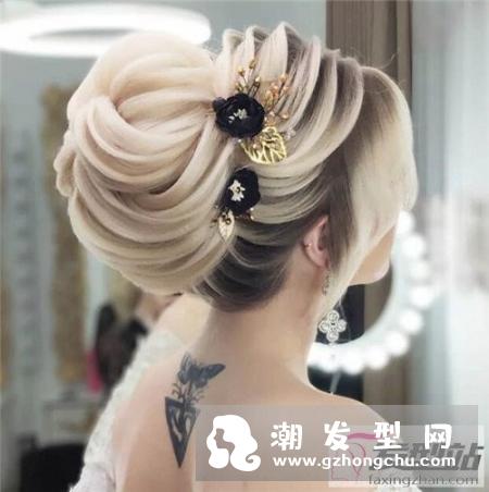 欧式晚装盘发宫廷风贵妇盘发,每一丝发丝纹理尽显造型师严谨的态度