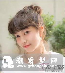 有刘海的发型扎法 适合当伴娘的齐刘海花苞头扎发