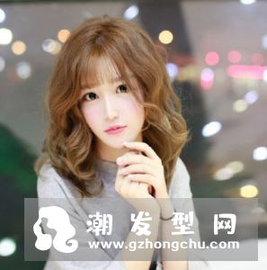 脸型如何配发色 瓜子脸适合红色还是棕色