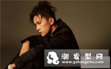 爆款男生发型推荐 展示时尚男神范