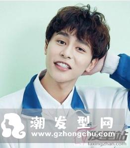 头发少的男生适合的烫发 帅气烫发发型提升时尚感