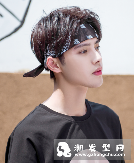 锅盖头怎么打理 男生束发带的几种戴法