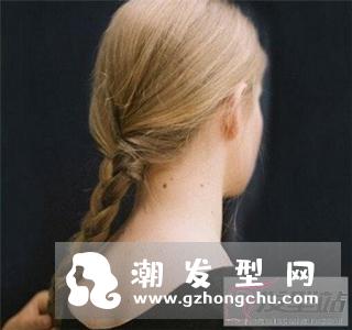 适合中年女士的盘发 妈妈款气质减龄发型