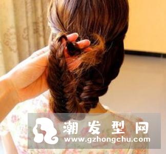 简单韩式慵懒低发髻盘发 一分钟就能学会的韩式盘发教程