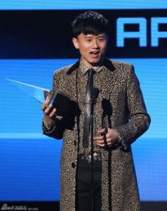 2019年剪什么短发最好看 最受欢迎的日韩系短发盘点
