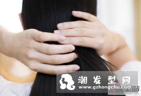 梳头一直掉发？正确梳头 按摩能防止落发，还能帮助头皮纾压，超多好处请笔记！