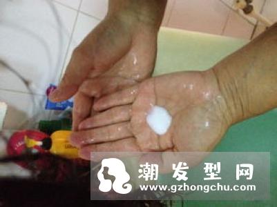 怎么洗头去屑效果好 最健康的洗头方法