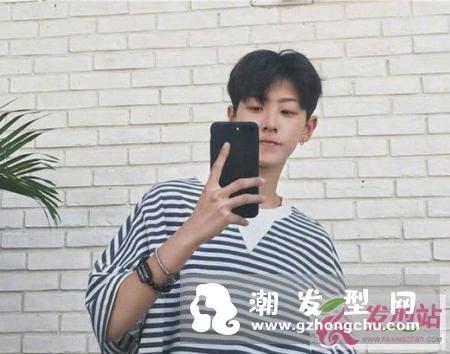 男生清爽帅气短发发型图片