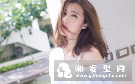 女生中长卷发发型 氧气瀑布卷在男生眼里绝对是女神
