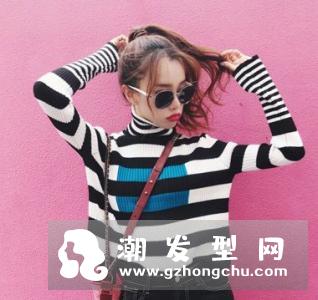 黄一琳发型图片 丸子头公主头还挺好看的