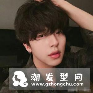 纹理中分男生发型 简约洋气提升颜值