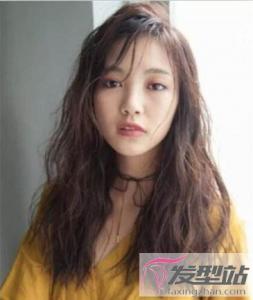胖女生适合的卷发 修颜洋气变精致小脸