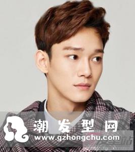男生帅气斜刘海发型 修颜养眼尽显潮男范