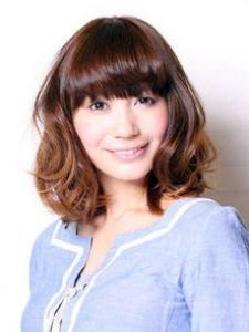 适合中年女士的盘发 妈妈款气质减龄发型