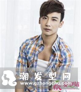 男生两边削底发型 酷炫干练潮男必备款