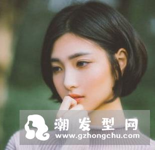 女生短发剪到什么位置最好看 今年流行齐腮短发清新修颜