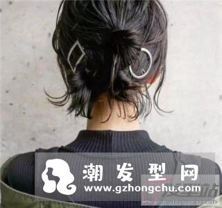 湿发纹理卷短发 半干发打造时尚风