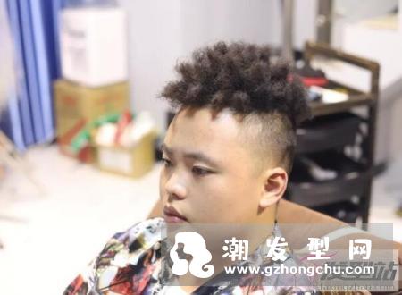 黑人烫和脏辫有什么区别 黑人烫头发要多长怎么打理