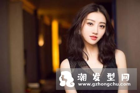 显瘦外翘短发设计 任何脸型都适合