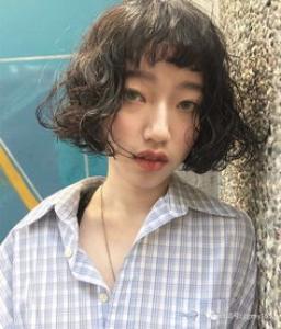 于朦胧发型叫什么 各种短卷发发型来袭