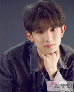 男生温柔风卷发设计 暖男花泽类同款
