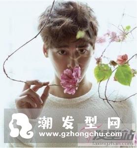 头发少的男生适合的烫发 帅气烫发发型提升时尚感