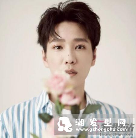 男生三七分发型怎么剪 型男发型潮翻了超帅