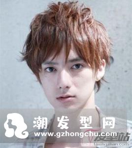 男生染什么发色显白 时尚有个性白成一道光