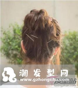 有刘海的发型扎法 适合当伴娘的齐刘海花苞头扎发