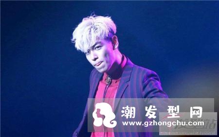 男生剪什么发型显得头小 首选韩式短发清爽时尚又潮搭