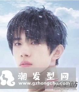男士显脸小短发发型 帅气瘦脸发型不容错过