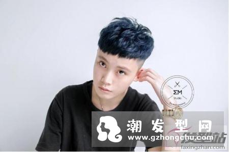 中性帅气女生超短发型 两边剃掉不仅修颜还很潮