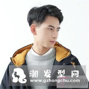 铲青侧分发型 帅气式莫西干