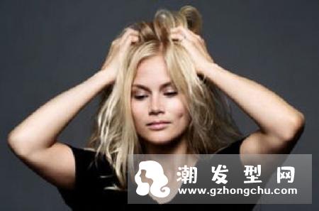 AMOS爱茉诗绿茶头皮洗发水适合油性发质吗 和干性发质的区别
