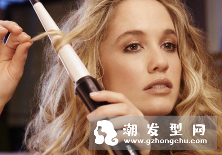 被卷发棒烫伤后是什么颜色 皮肤变黑褐色痕迹是什么意思
