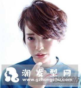 女生好看的短发发型 斜庞克短发塑造中性美