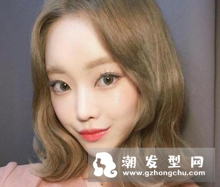 国民老公李溪芮发型叫什么 乔安好同款短发小波浪卷图片