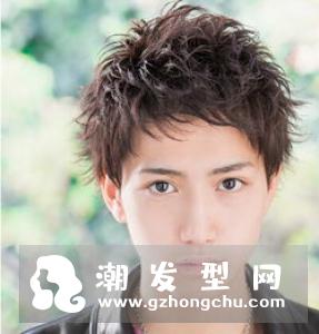 男士渐变短发发型 层次感剪裁洋气酷炫