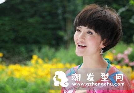 什么短发发型最减龄 耳下短发成女星最佳减龄发型