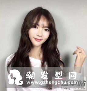 长发女生适合烫什么卷发 纹理烫发时髦修颜显发量