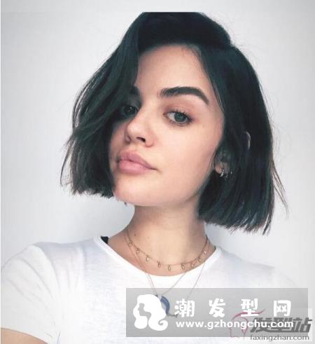 短发女生必读！LUCY HALE 的五个帅气短发造型