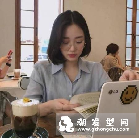 2018女生最流行的短发发型图片 空气刘海还是内扣好看