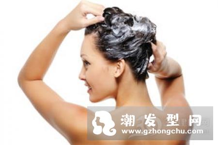 头发开叉是什么原因 如何护理